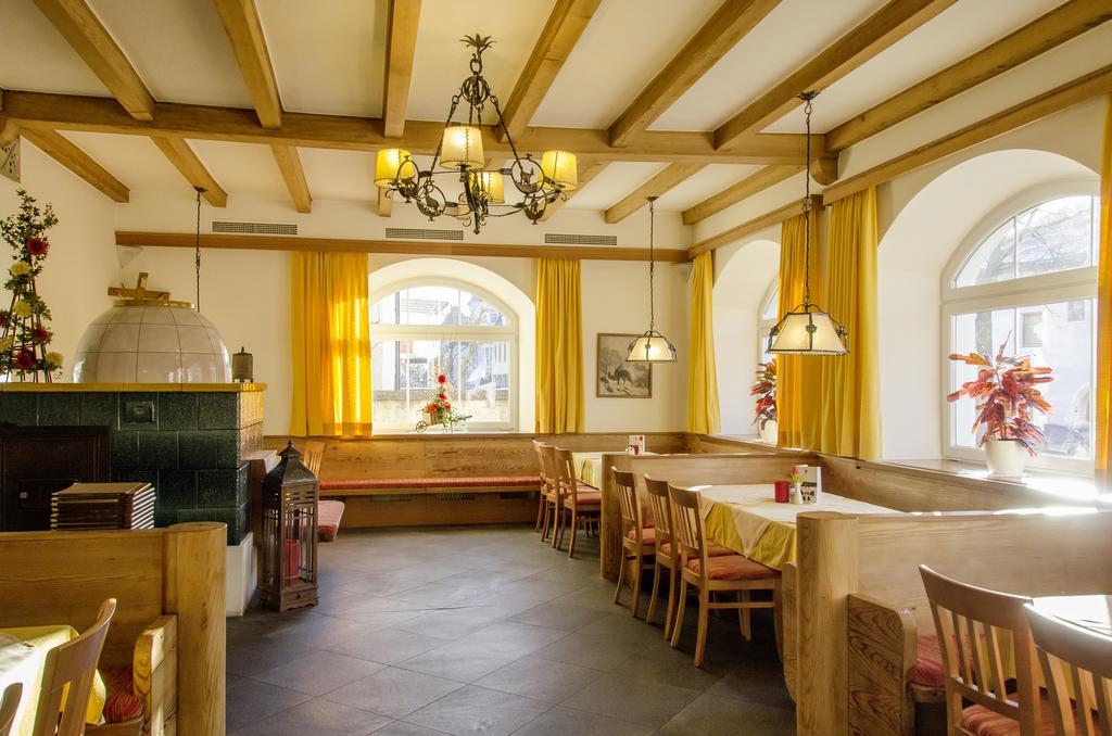 לינץ Gasthof Goldener Fisch מראה חיצוני תמונה